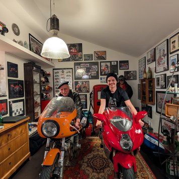 PXL_20251119_210738672.MP